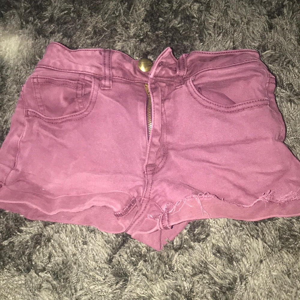 American eagle marroon shorts